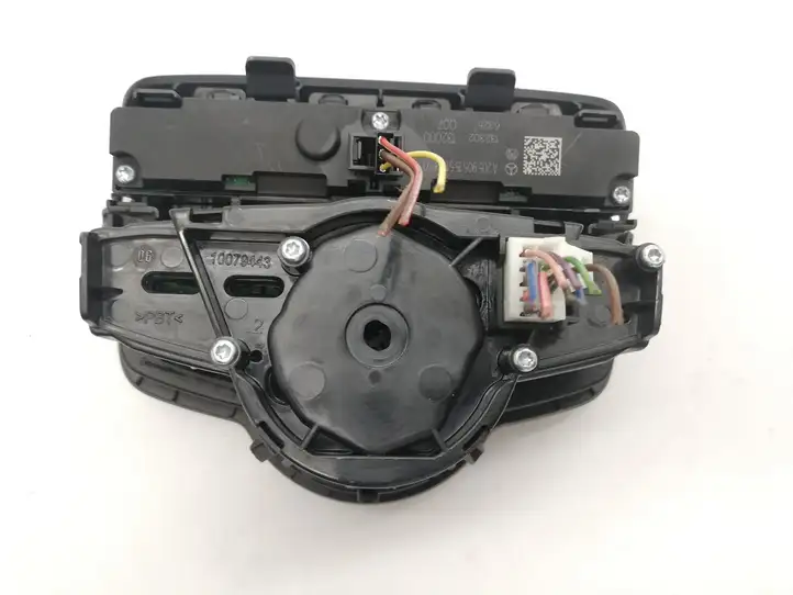 Mercedes-Benz C W205 (2014 - 2021) A2059057007 Включатель фонарей — фото 4