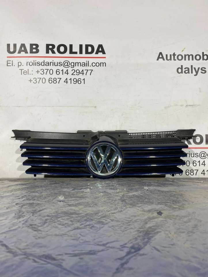 1J5853655C Volkswagen Bora Grotelės priekinės