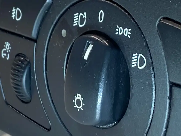 BMW 5 E60 E61 (2004 - 2010) 6925260 Включатель фонарей — фото 5