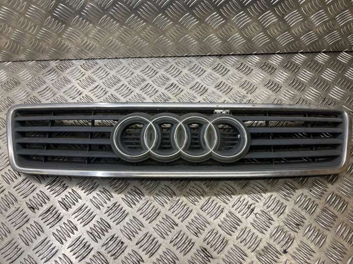 4B0853651A Audi A6 S6 C5 4B Grotelės priekinės