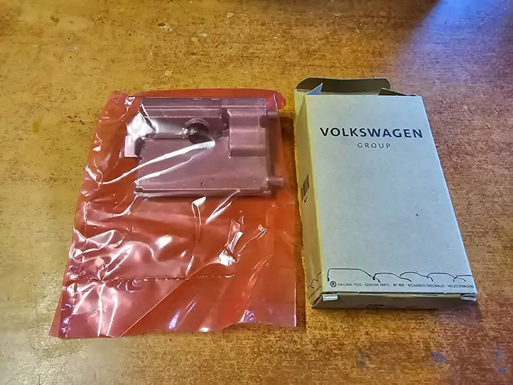 Volkswagen Golf VIII (2019 - ) 5WA980653C Камера в лобовом стекле — фото 7