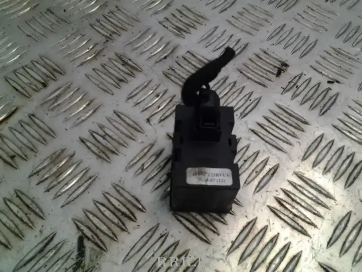Audi A6 (2004 - 2008)  4F0927123BUV Включатель фонарей