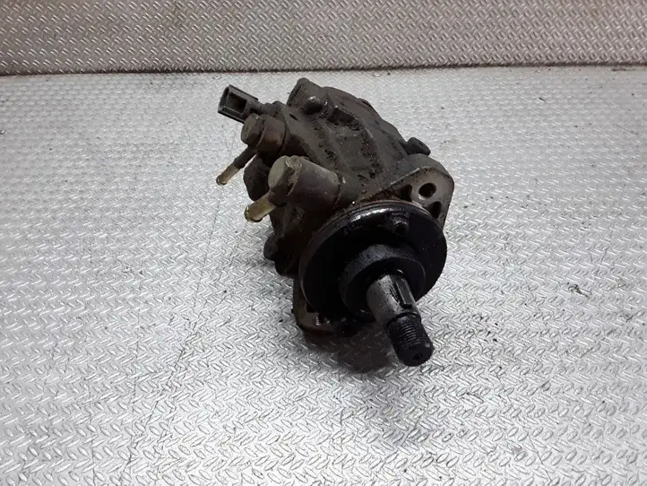 Nissan Primera (2001 - 2008) 167008H800 Топливный насос — фото 1