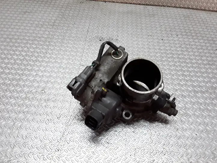 Toyota Corolla E120 E130 (2000 - 2004) 8967221020 Дроссельная заслонка — фото 1