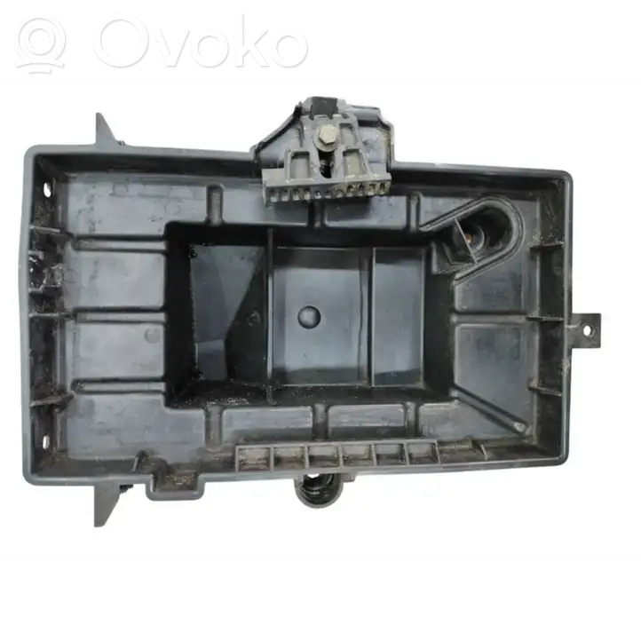 Lancia Voyager (2010 - 2014) 68053342AG Площадка аккумулятора — фото 1