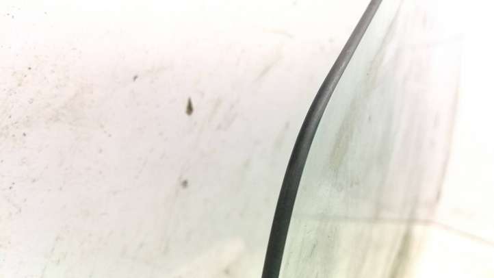 Ford Focus (1998 - 2004)  43R001057 Основное стекло передних дверей (четырехдверного автомобиля)