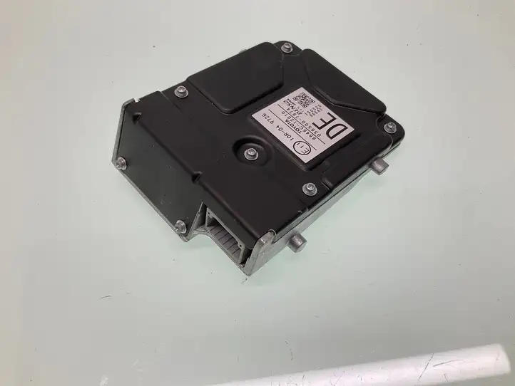 Toyota Corolla E210 E21 (2018 - ) 8646C12010 Камера в лобовом стекле — фото 3