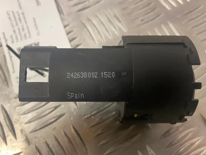 Skoda Fabia Mk1 (6Y) (1999 - 2007)  6Y1941531A Включатель фонарей