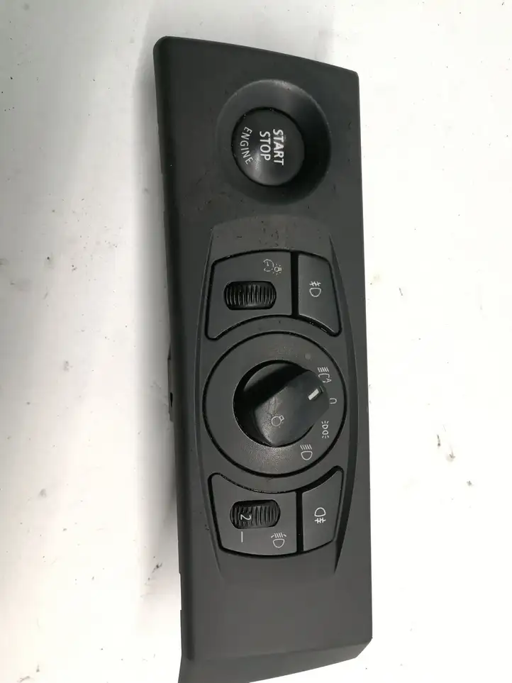 BMW 5 E60 E61 (2004 - 2010) 6953737 Включатель фонарей — фото 1