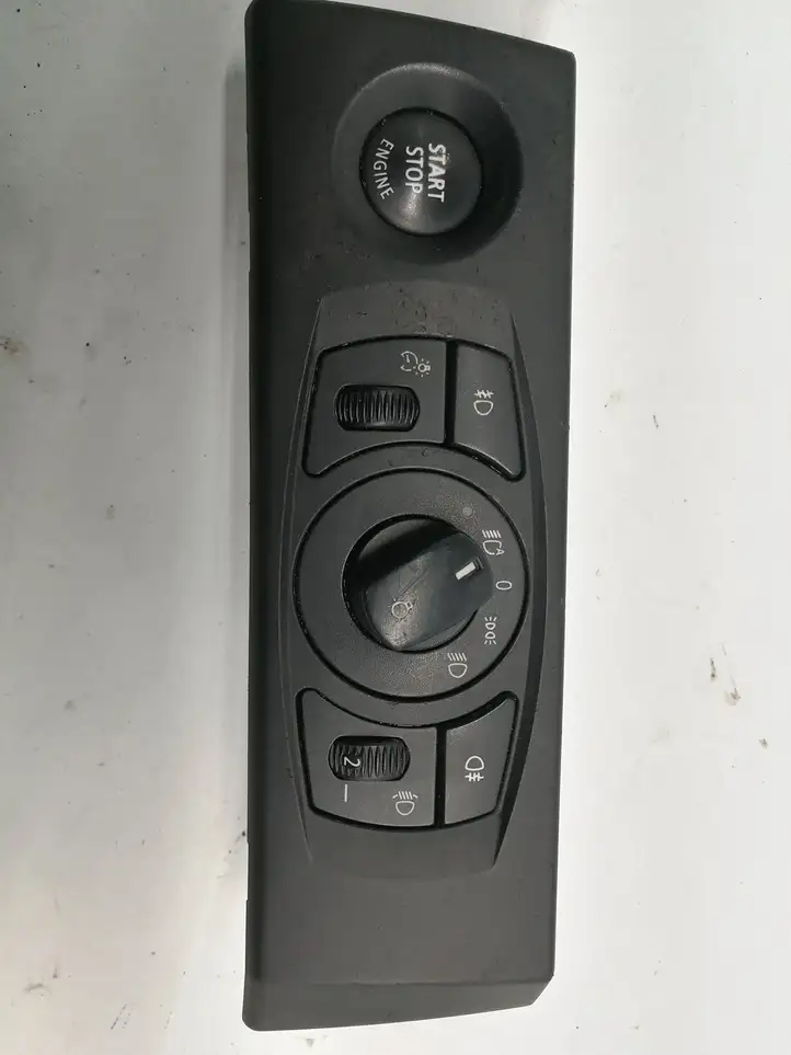 BMW 5 E60 E61 (2004 - 2010) 6953737 Включатель фонарей — фото 2