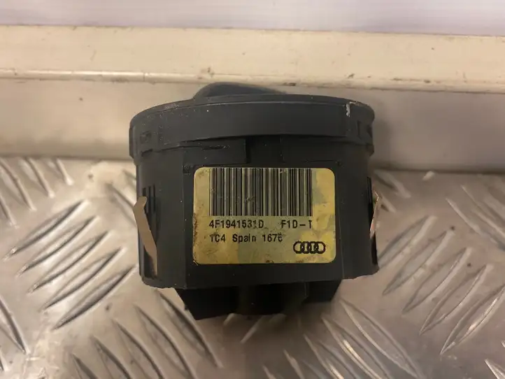 Audi A6 S6 C6 4F (2004 - 2008) 4F1941531D Включатель фонарей — фото 3