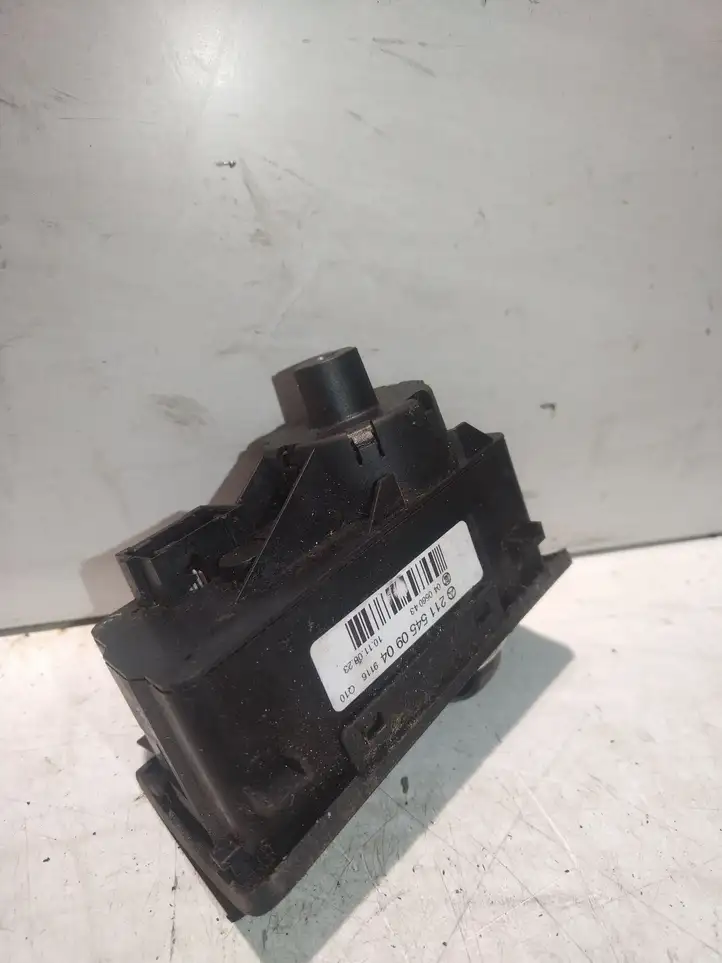 Mercedes-Benz E W211 (2002 - 2009) 2115450904 Включатель фонарей — фото 3
