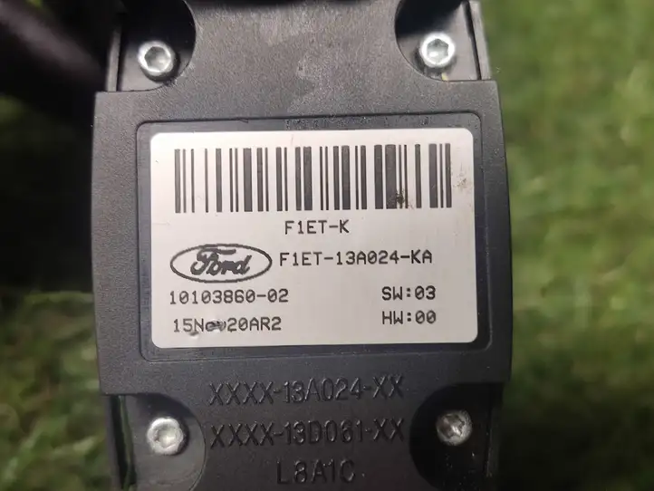 Ford Focus (2015 - 2019) F1ET13A024KA Включатель фонарей — фото 2