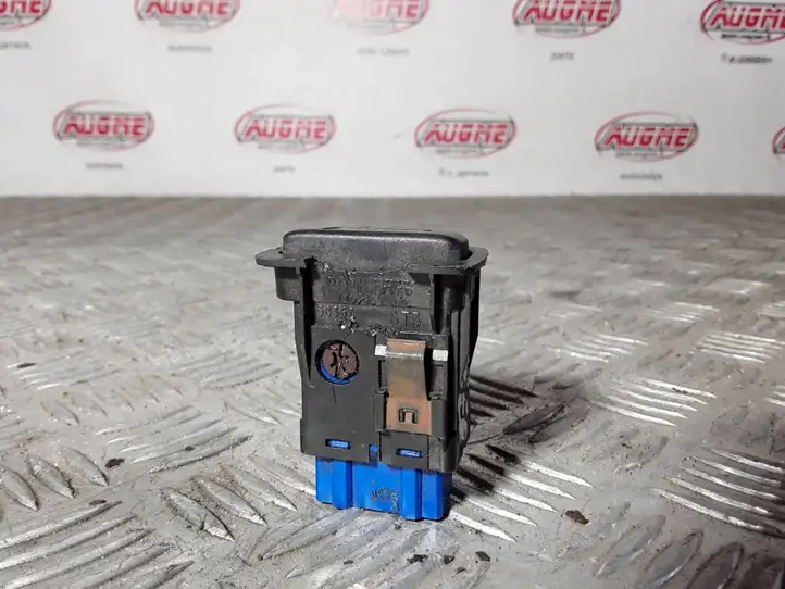 Rover 25 (1998 - 2005)  50367 Включатель аварийных фонарей