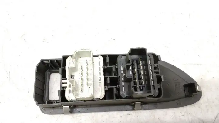 Renault Laguna II (2005 - 2007) 8200018989A Блок кнопок стеклоподъемников — фото 7