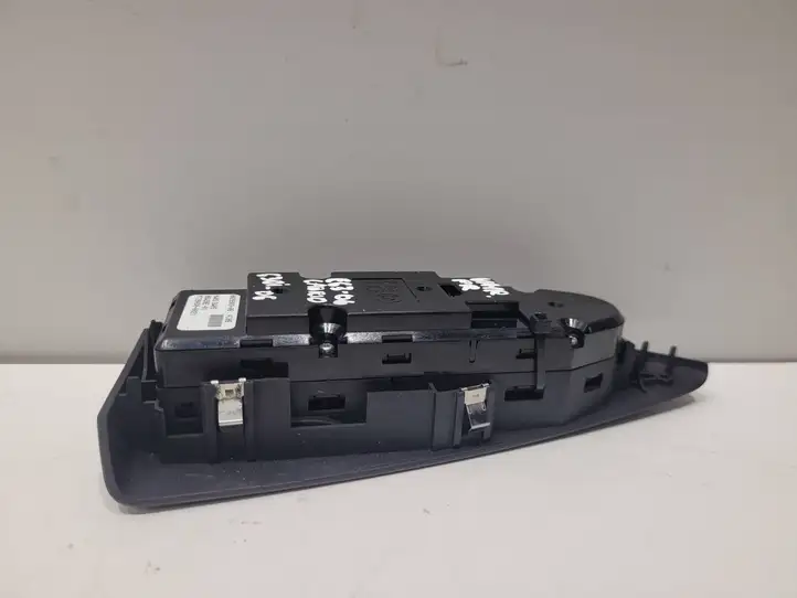 BMW 6 E63 E64 (2002 - 2010) 8029903 Кнопка стеклоподъемников — фото 2