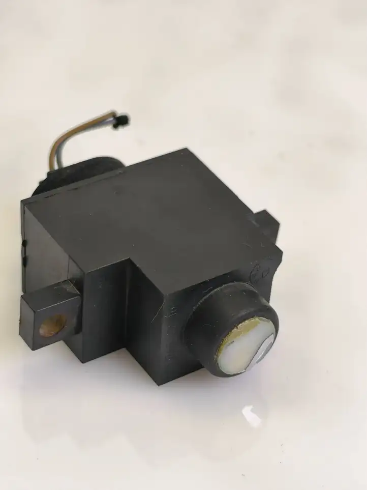 BMW 7 E65 E66 (2001 - 2008) 6902089 Кнопка стеклоподъемников — фото 3