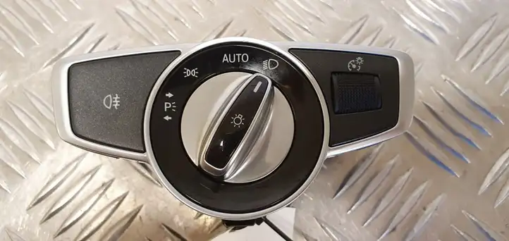 Mercedes-Benz GLC X253/C253 (2015 - ) A2059057007 Включатель фонарей — фото 1