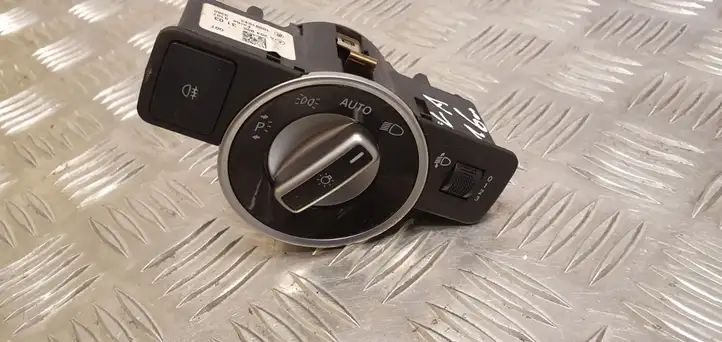 Mercedes-Benz CLA C117,X117,W117 (2013 - 2019) A2049053103 Включатель фонарей — фото 5