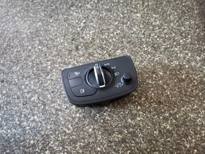 Audi A6 C7 (2014 - 2018) 4G0941531BE Включатель фонарей — фото 1