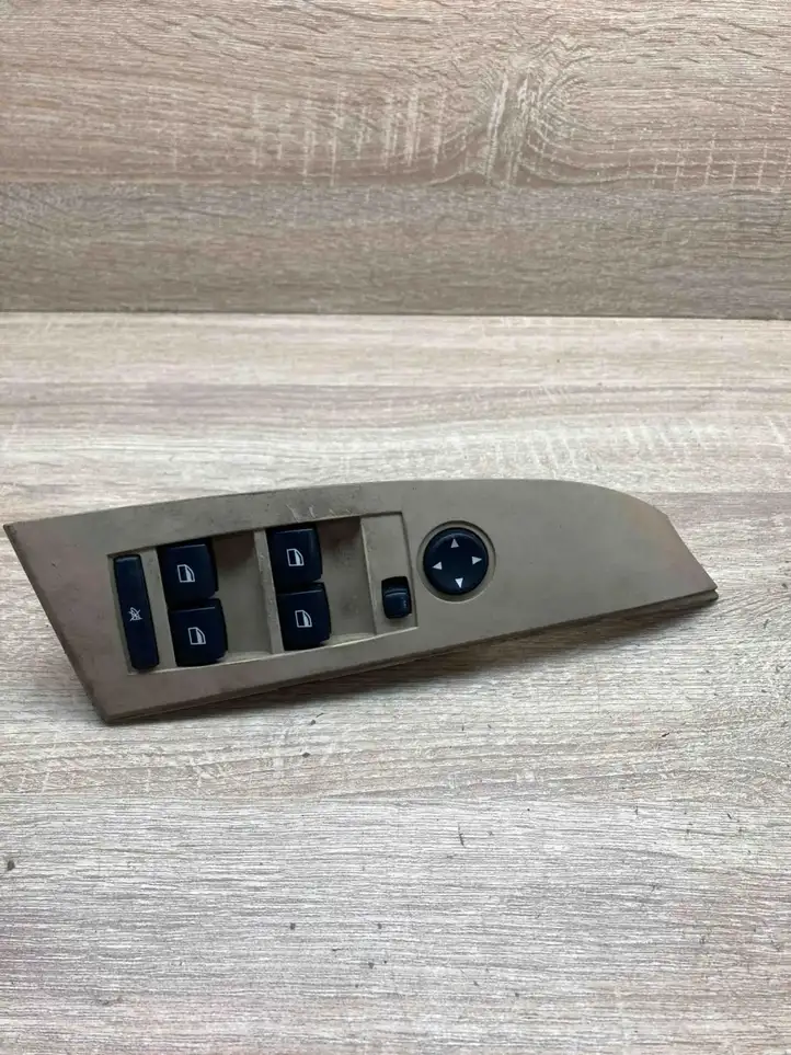 BMW 5 E60 E61 (2004 - 2010) 6939091 Кнопка стеклоподъемников — фото 6
