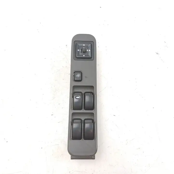 Mitsubishi Pajero Sport I (1996 - 2004) Блок кнопок стеклоподъемников — фото 1