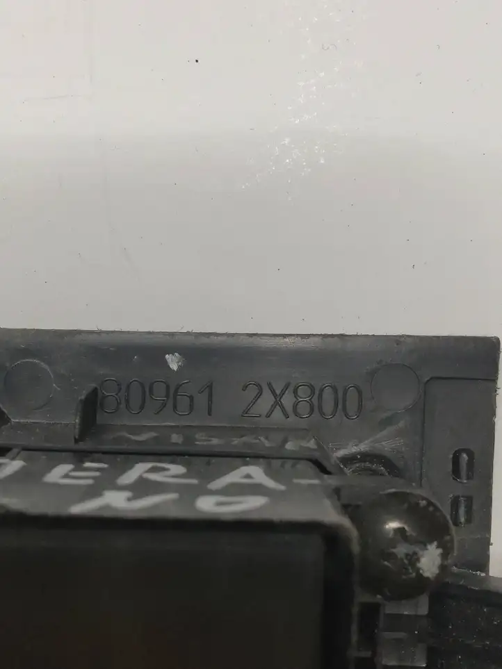 Nissan Terrano (1992 - 2006) 809612X800 Кнопка стеклоподъемников — фото 5