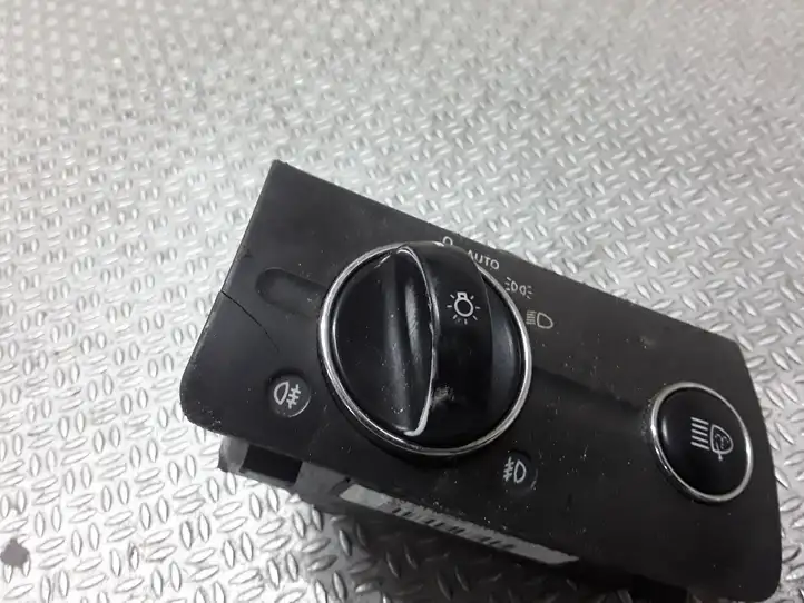 Mercedes-Benz E W211 (2002 - 2009) 2115450104 Включатель фонарей — фото 3