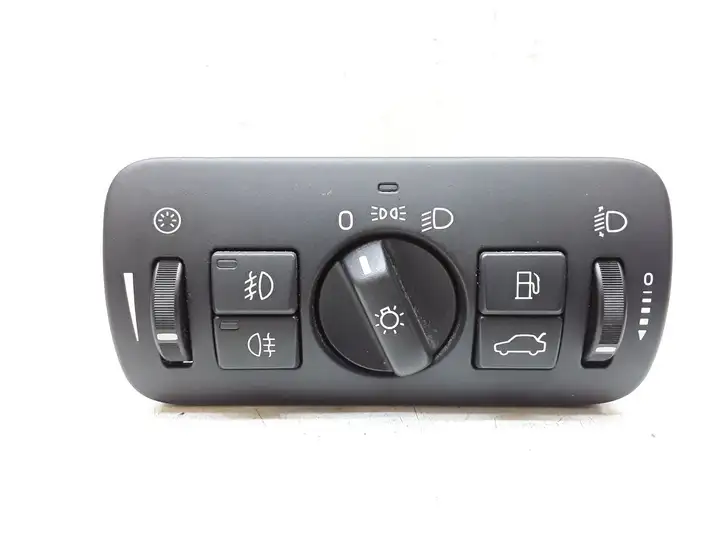Volvo V70 (2007 - 2013) 30739415 Включатель фонарей — фото 1