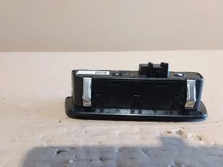 BMW 4 G22 G23 G24 G26 (2020 - ) 9461139 Включатель фонарей — фото 3