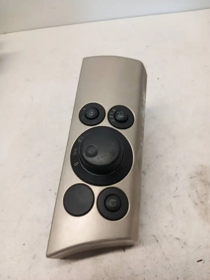 Opel Astra (2004 - 2009)  13198926 Включатель фонарей