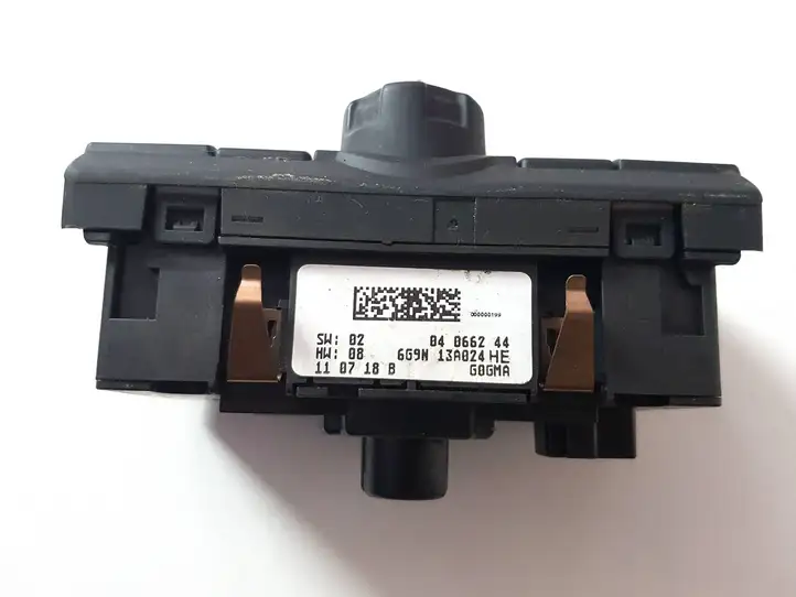 Land Rover Freelander 2 - LR2 (2006 - 2010) 6G9N13A024HE Включатель фонарей — фото 2