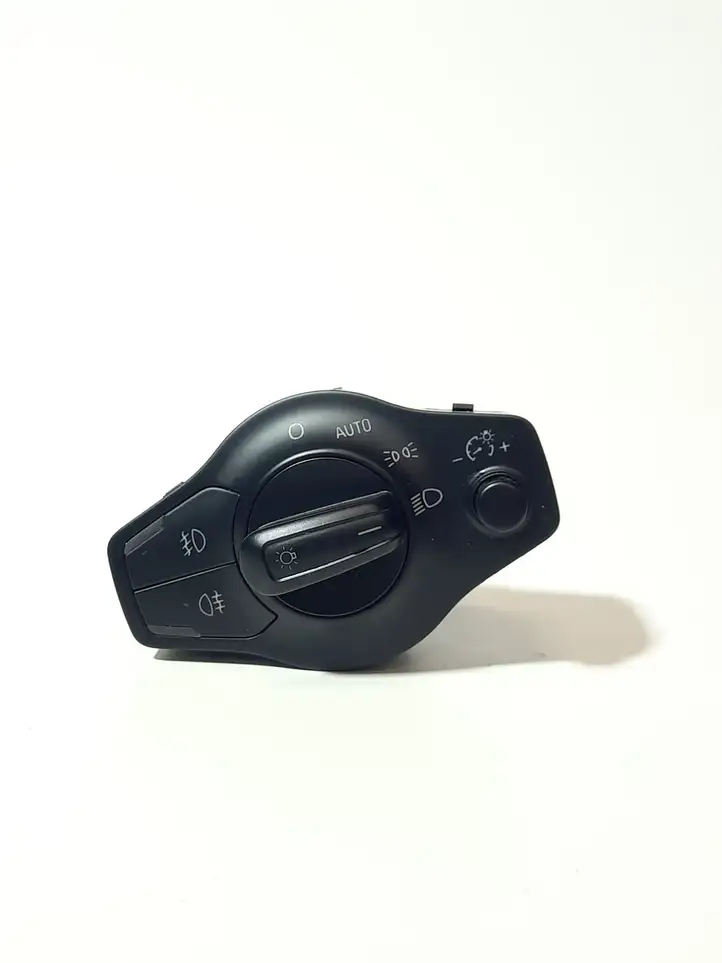 Audi A4 S4 B8 8K (2007 - 2011) 8K0941531C Включатель фонарей — фото 1