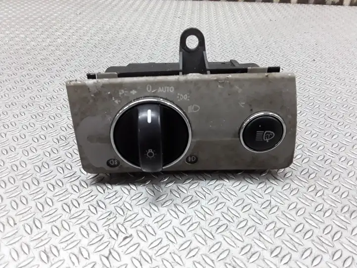 Mercedes-Benz E W211 (2002 - 2009) 2115450104 Включатель фонарей — фото 1