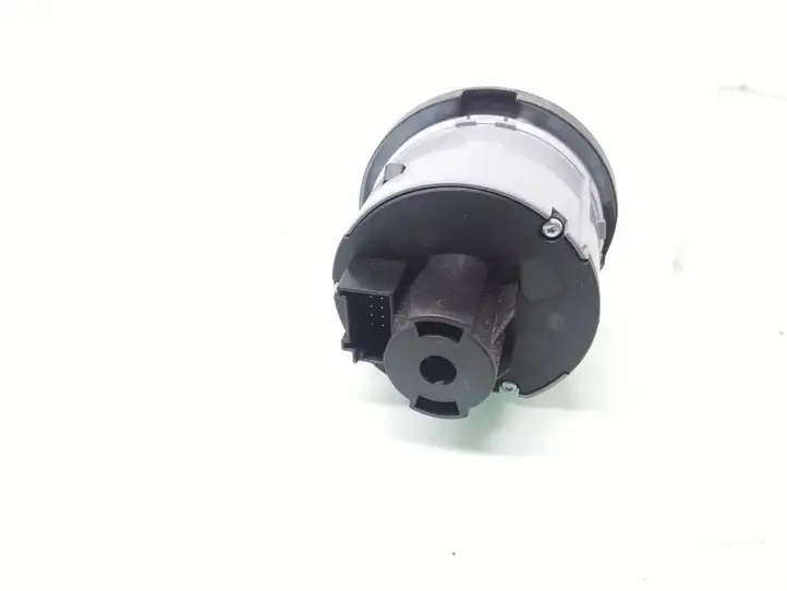 Skoda Octavia Mk2 (1Z) (2004 - 2013) 1Z0941431G Включатель фонарей — фото 2