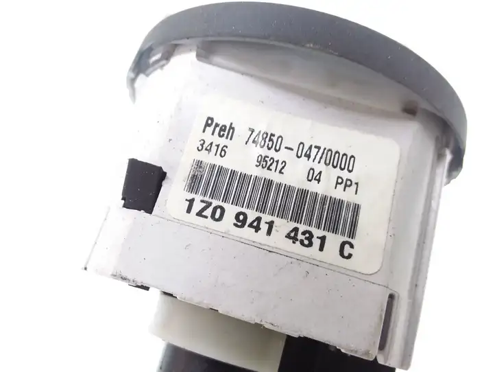 Skoda Octavia Mk2 (1Z) (2004 - 2013) 1Z0941431C Включатель фонарей — фото 3