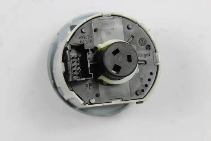 Skoda Octavia Mk2 (1Z) (2004 - 2013) 1Z0941431C Включатель фонарей — фото 3