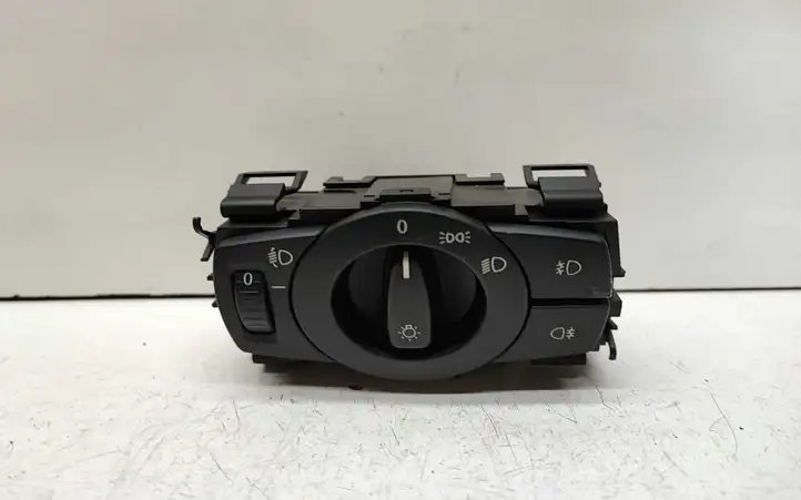 BMW 3 E90 E91 (2005 - 2012) 6932794 Включатель фонарей — фото 1