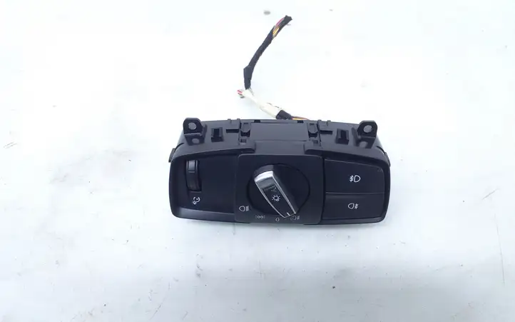 BMW 1 F20 F21 (2011 - 2019) 9265303 Включатель фонарей — фото 1