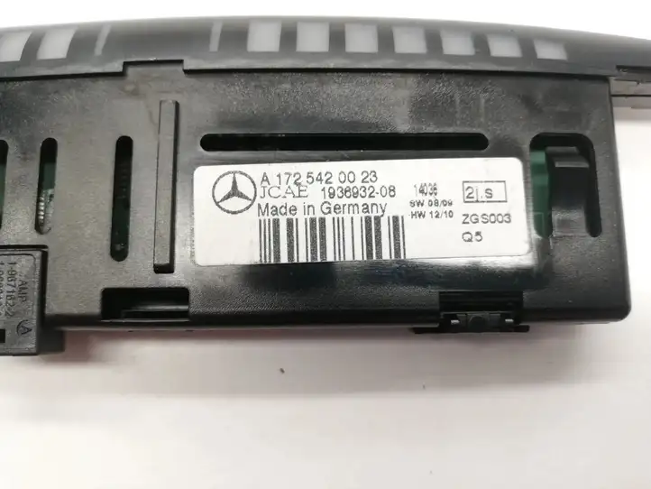 Mercedes-Benz C W204 (2007 - 2014)  A1725420023 Экран сенсорного экрана парковки PDC