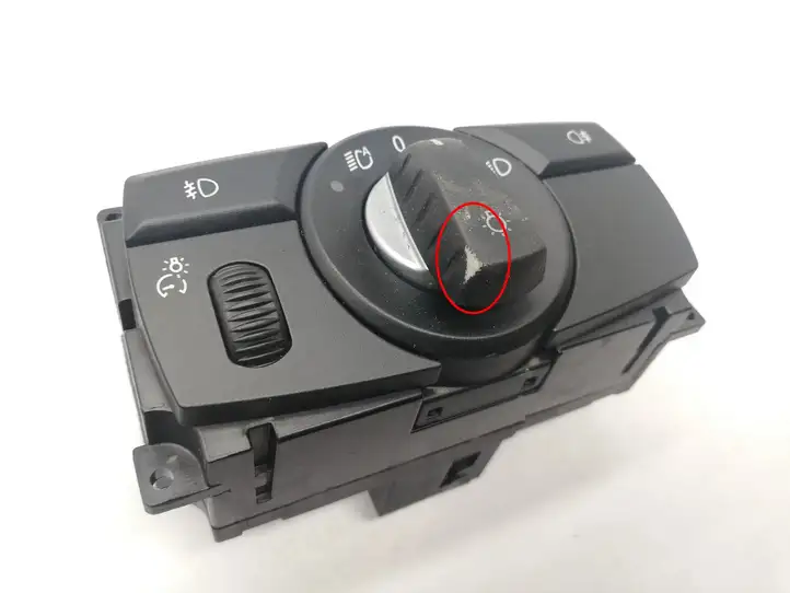 BMW X5 E70 (2006 - 2013) 9134726 Включатель фонарей — фото 2