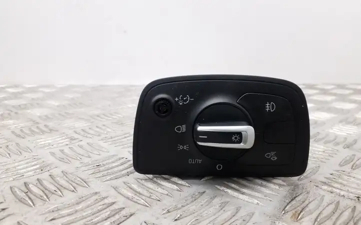 Audi A7 S7 4G (2010 - 2014) 4G0941531E Включатель фонарей — фото 1