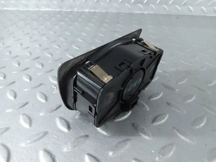 Audi A6 C7 (2011 - 2014) 4G0941531G Включатель фонарей — фото 2