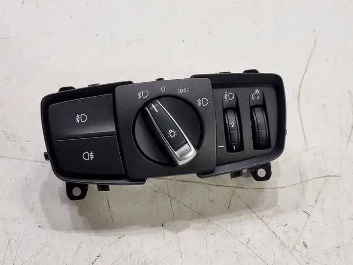 BMW 3 F30 F35 F31 (2012 - 2018) 926530504 Включатель фонарей — фото 1