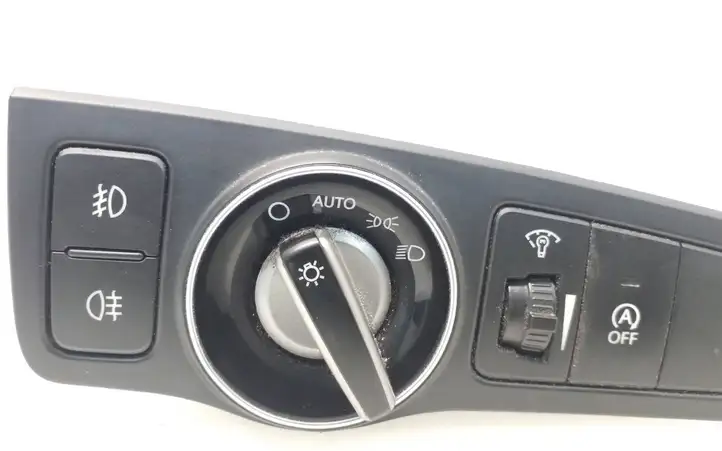 Hyundai i40 (2011 - ) 933003Z150 Включатель фонарей — фото 2