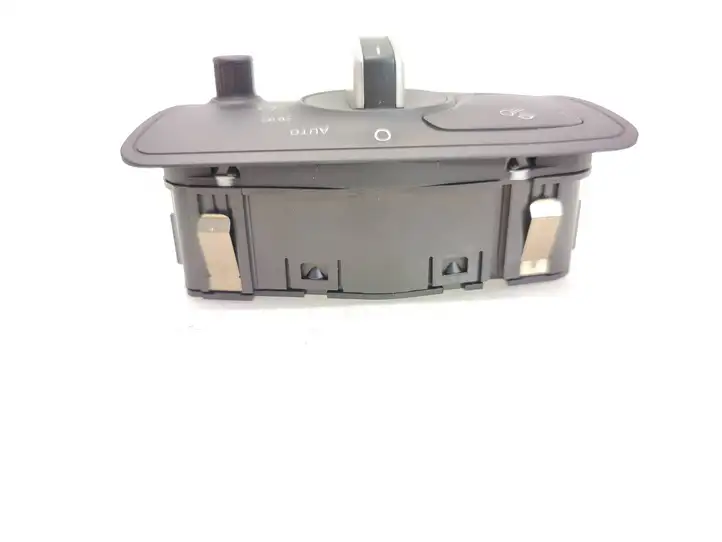 Audi A6 C7 (2011 - 2014) 4G0941531E Включатель фонарей — фото 4