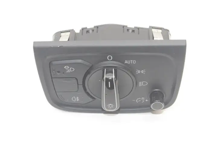Audi A8 S8 D4 4H (2010 - 2014) 4H0941531B Включатель фонарей — фото 1