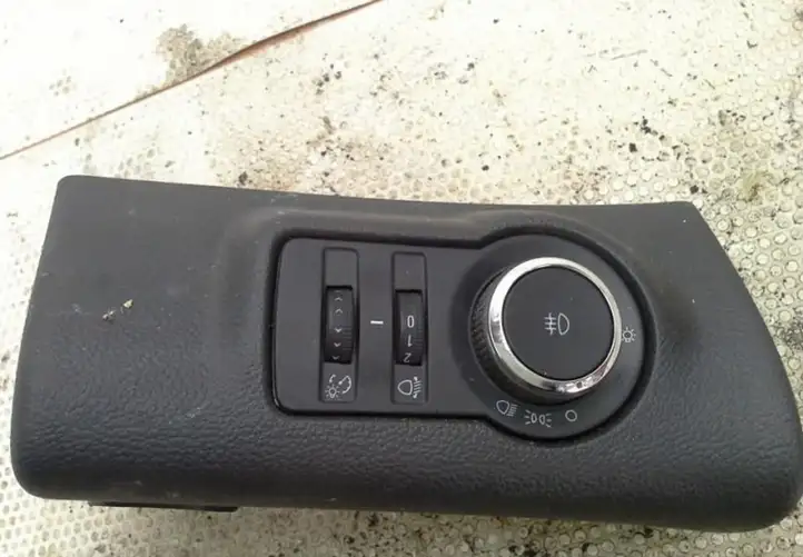 Opel Astra J (2009 - 2012) 13268705 Включатель фонарей — фото 5