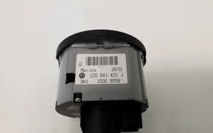Skoda Octavia Mk2 (1Z) (2004 - 2013) 1Z0941431J Включатель фонарей — фото 4