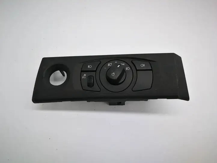 BMW 5 E60 E61 (2004 - 2010) 6953731 Включатель фонарей — фото 2